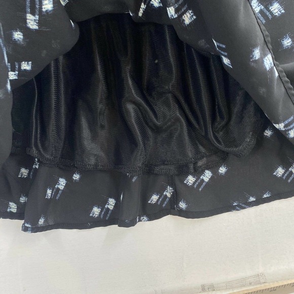 Lush Women's Size L Faux Wrap Dress Knee Length Long Sleeve Geometric Lined - Picture 3 of 10